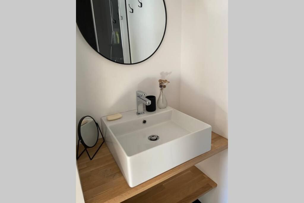 Le Tourne Le Clos Du Mesnil, Logement Totalement Independant מראה חיצוני תמונה